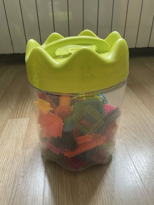 Голчастий конструктор Battat Bristle Blocks