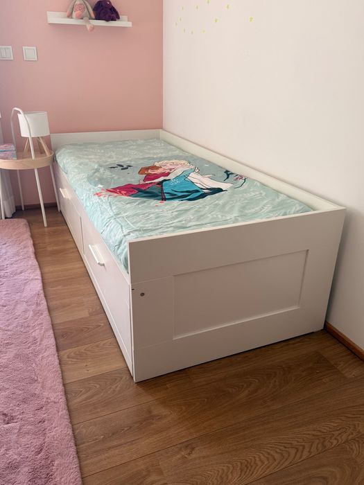 Cama IKEA BRIMNES branca 80x200 com 2 gavetas