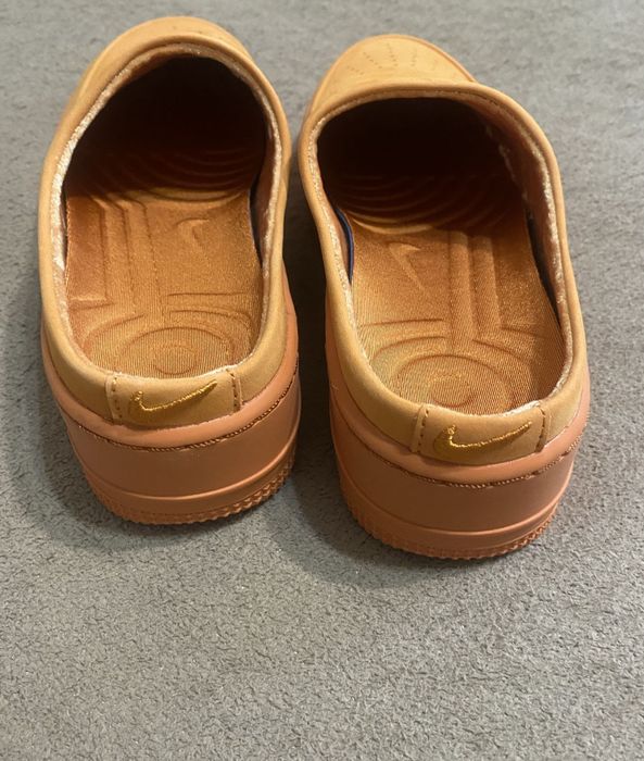Новые женские мюли Nike  Air Force 1 «LOVER XX»