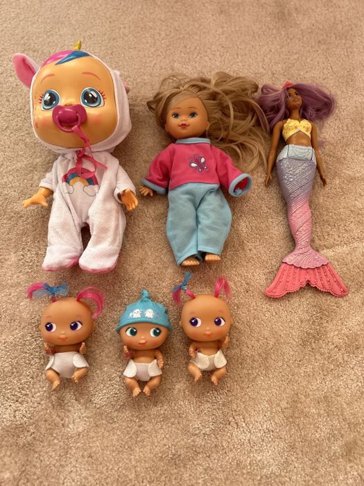 Bonecas e bonecos (diversos)