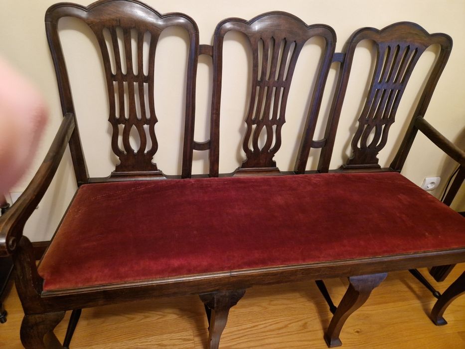 Sofá madeira de castanho