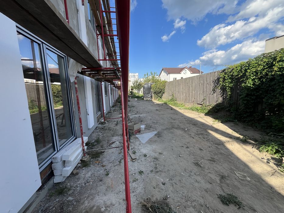 Новий таунхаус біля 3-ї школи в Бучі єОселя, постанови - ТАК