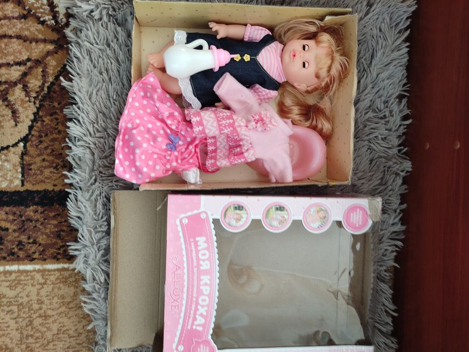 Лялька для дівчинки