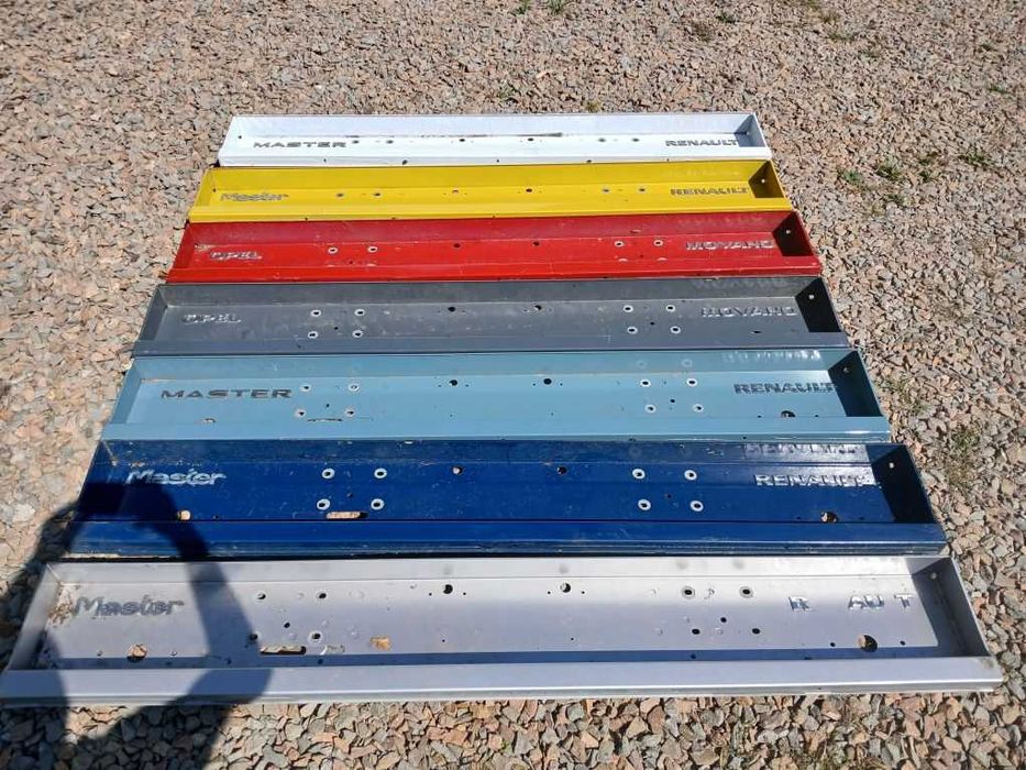 Zderzak tylni belka tył Renault Master III IV V Movano kolor czerwony