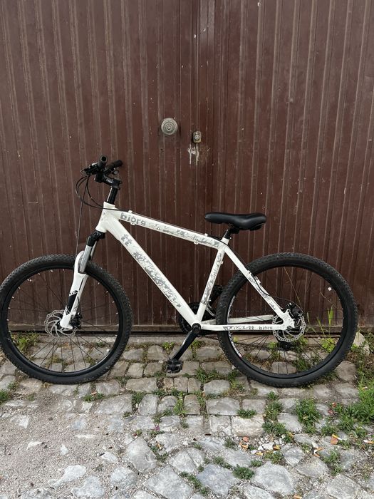 Bicicleta bjorg TT roda 26 + btwin roda 20  ofereco 2 bmx para restauro