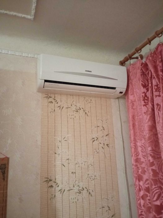 Здаю ( без комісії ) кімнату у 2кімн кв для працюючої жінки без шкідливих звичок, район завод "Вентс", лікарні. Без комісії.