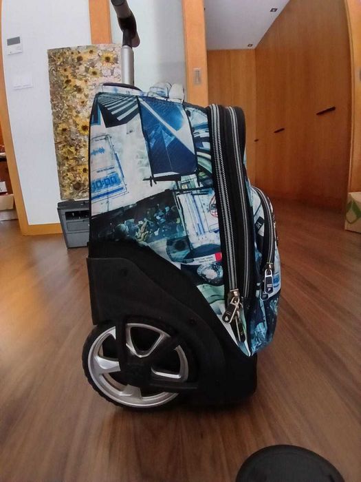 Mochila Totto Renglones Urban Graph com rodas