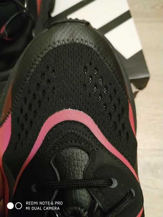Чоловічи кросівки  Adidas Originals Ozweego у кольорі "Black Red Xeno"