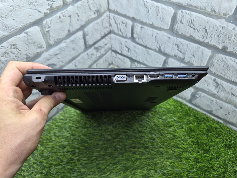 Магазин:Acer F5-521 / AMD A6-7310 / 4ГБ ОЗУ / 128ГБ SSD / AMD Radeon R4 / Гарний ноутбук.