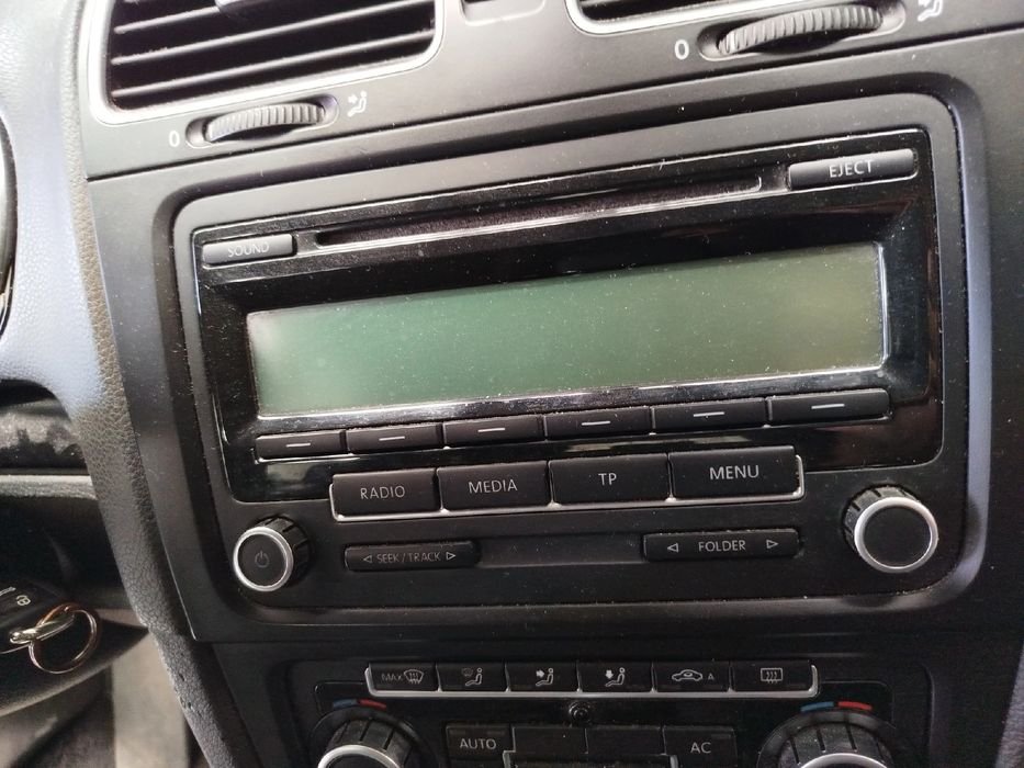 Rádio / auto-rádio VOLKSWAGEN Golf VI Variant (AJ5)