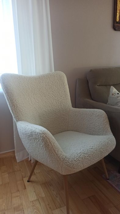 Fotel HUNDESTED naturalna biel plusz/kolor naturalny dąb