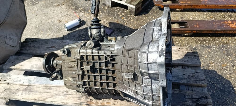 Caixa de Velocidades Ford Transit 2.5 D (83VT / 88VT-7K400-AA )