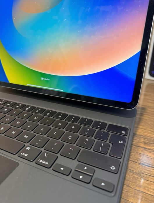 Pack iPad Pro 5ªGEN 256GB (Cellular/M1) + Magic Keyboard PT (Impecável)