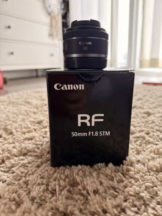 Maquina forogtafica Canon R10 + lentes