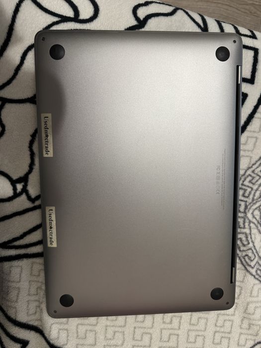 MacBook Pro 13” 2017 / Intel i5 / 8GB / 256GB SSD оригінал