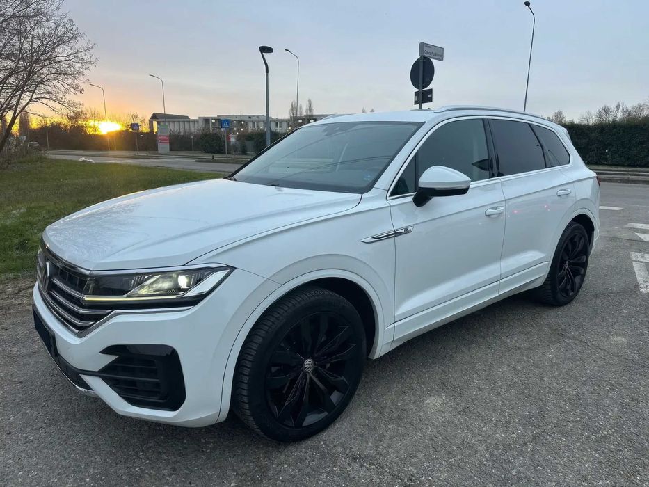 Volkswagen Touareg      2018