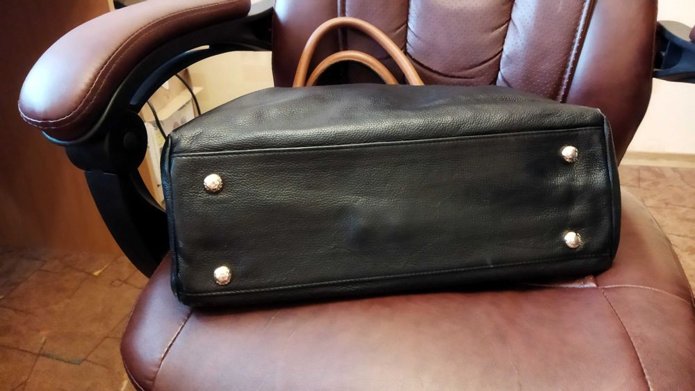 Сумка PRADA MILANO в отличном состоянии, оригинал.