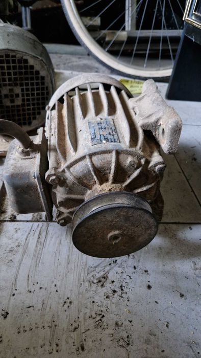 Silnik elektryczny trójfazowy 0,8 kW