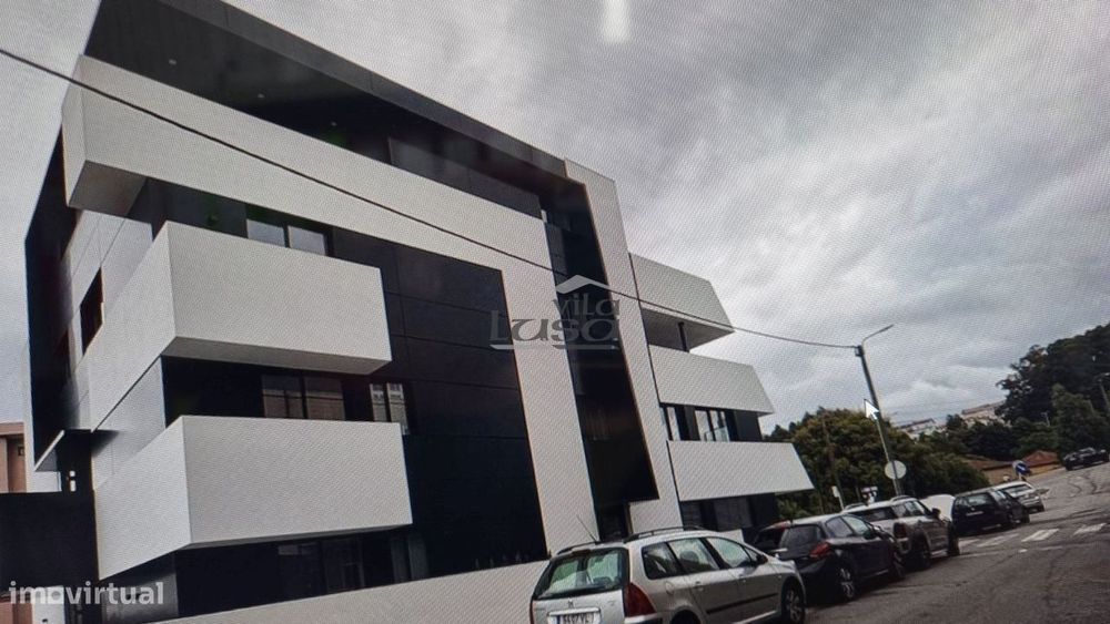 T1 com varanda de 28,77m2 em Gondomar — Gondomar (São Cosme), Valbom E Jovim, Porto