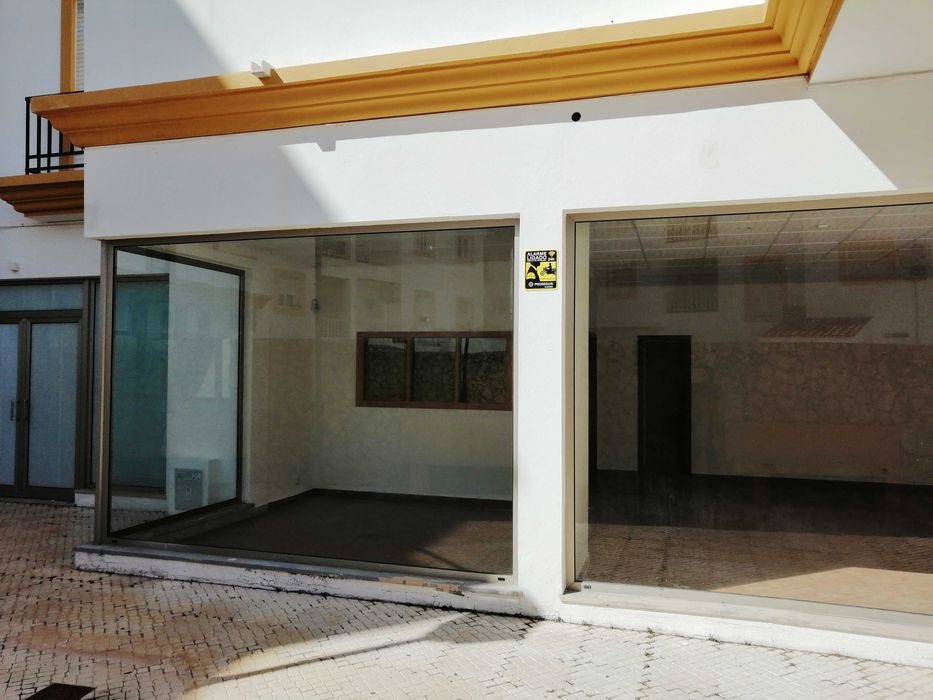 Loja em Areias de S. João Albufeira
