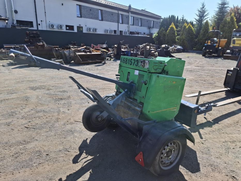 Walec jednobebnowy Terex Mbr71