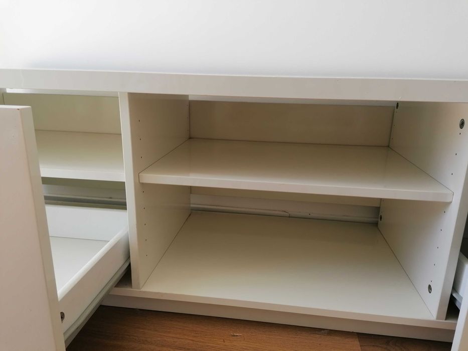 Móvel multiusos branco