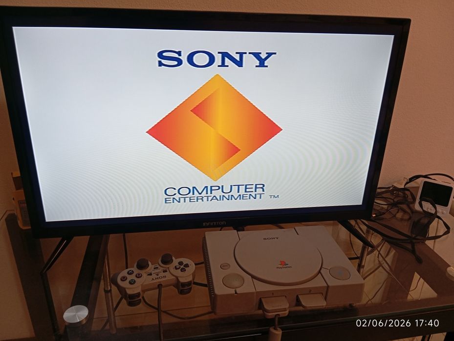 Playstation 1 muito conservado