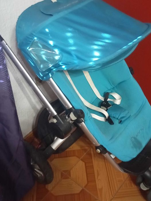 Carrinho de bebe semi-novo
