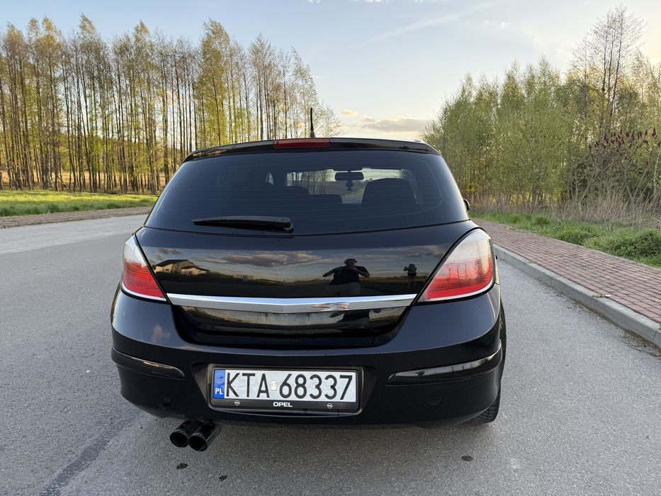 Opel Astra H 1.6 2004.