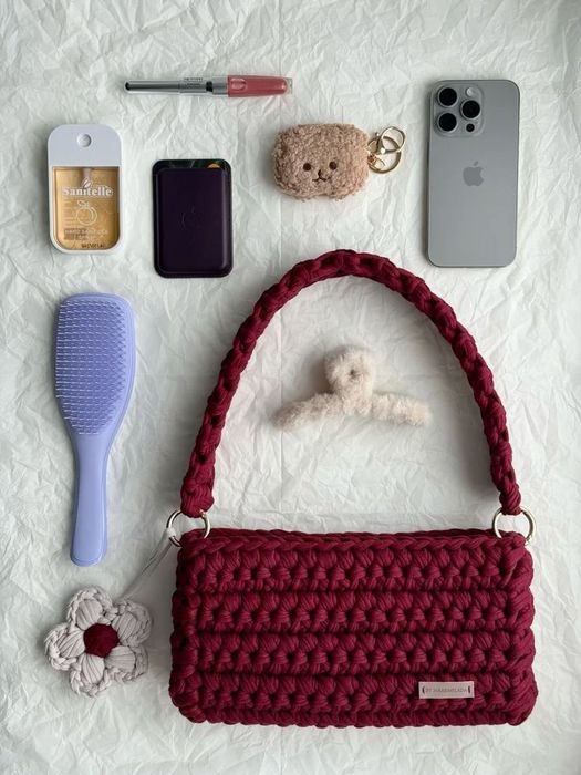 Bolsas  e top de croché por encomenda