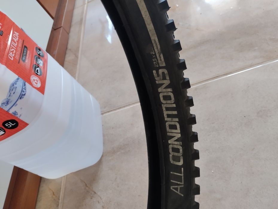 Pneus all conditions 27.5 novos