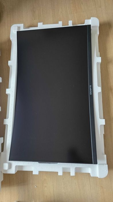Monitor Gaming Gigabyte 31.5" 165hZ QHD
