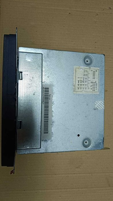 Volkswagen Caddy MK3 radio fabryczne