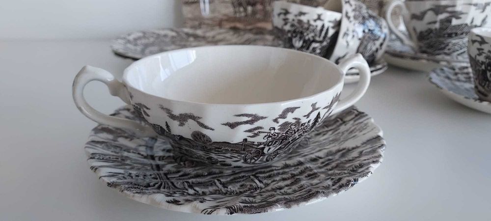 Conjunto vintage - chá, café, consommé - LOIÇA INGLESA