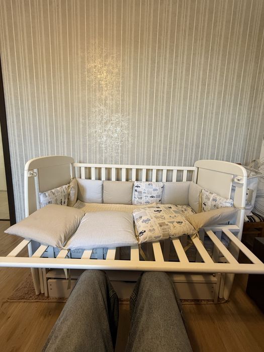 Продам кроватку с матрацом