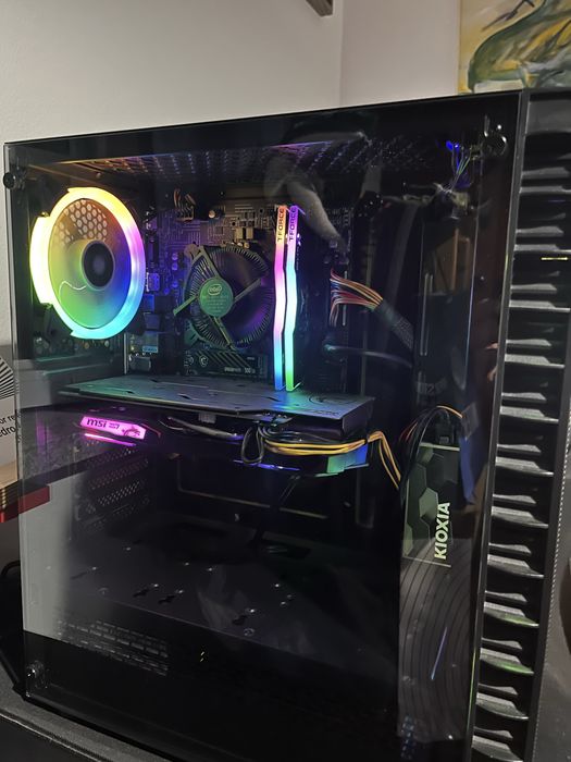 Desktop gaming em bom estado