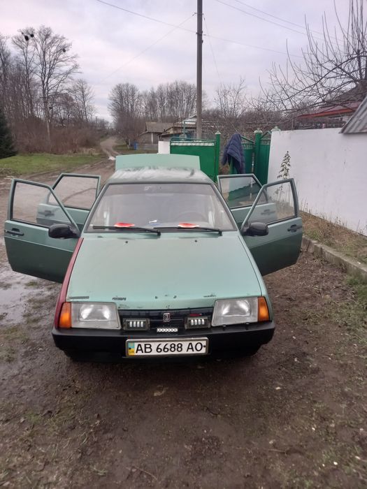 Продам машину Ваз 21099