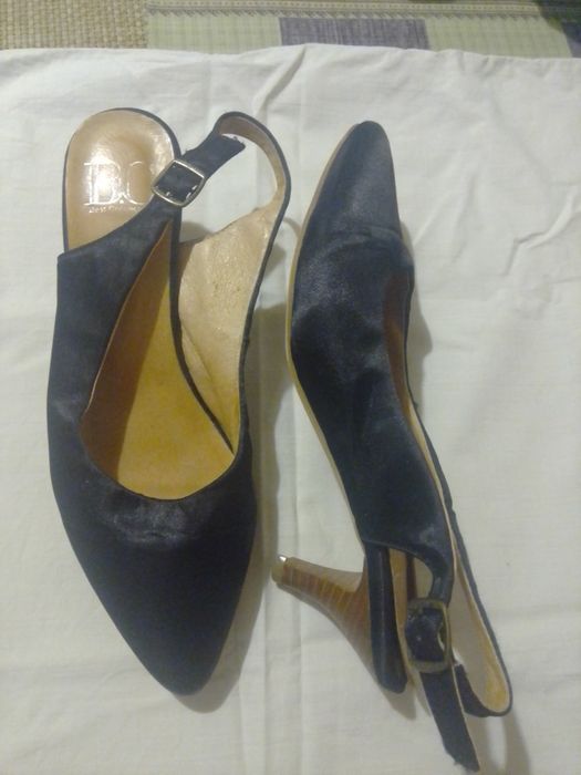 Босоножки женские