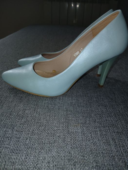 Sprzedam buty szpilki