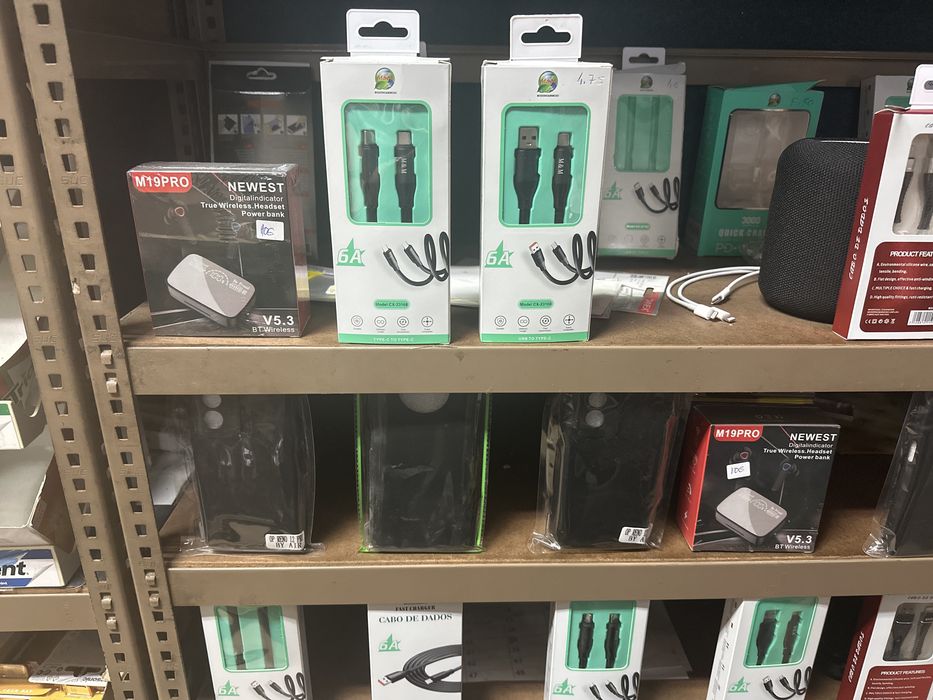 Capas, carregadores para android e iPhone, capas para todos os modelos