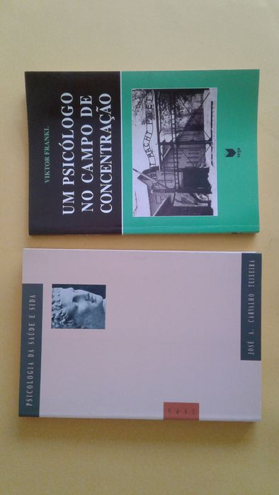 Diversos livros na área da PSICOLOGIA