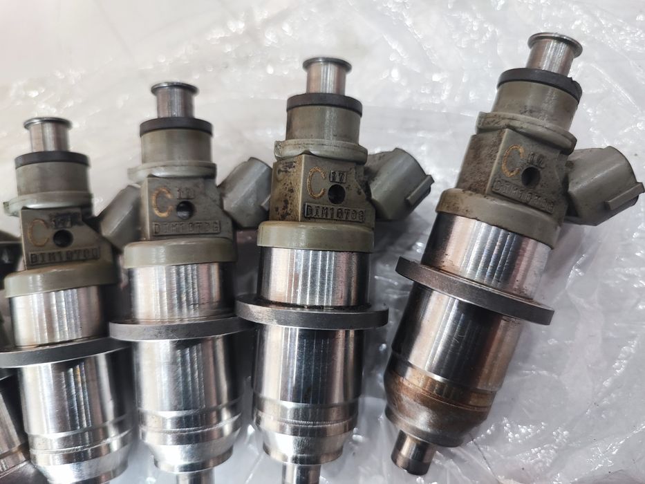 Топливная форсунка Mitsubishi 3.5 GDI E7T05074