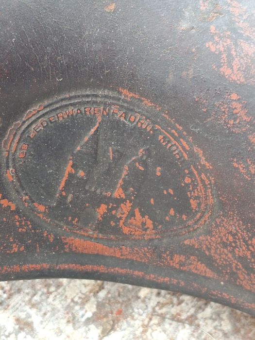 Sprzedam stare siodełko rowerowe