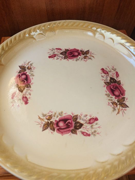 Блюдо   керамика  .