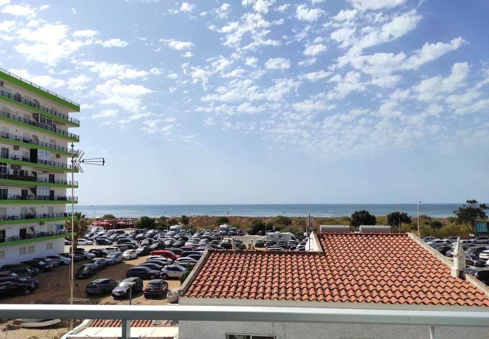 EAR-024 Apartamento T2 em Monte Gordo frente à praia