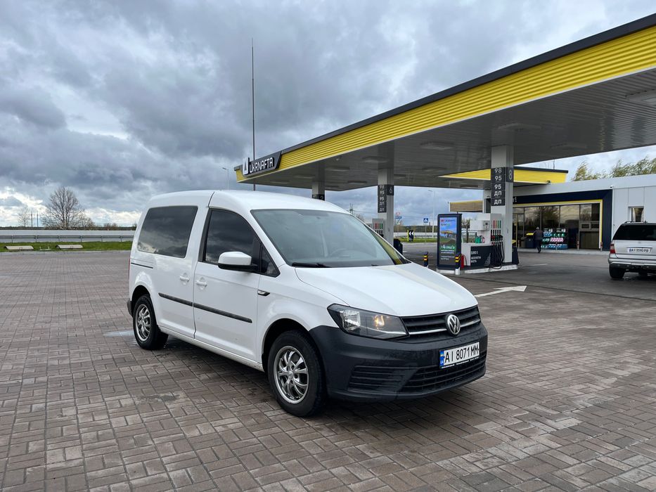 Продам  Volkswagen Caddy 2016 року пасажир