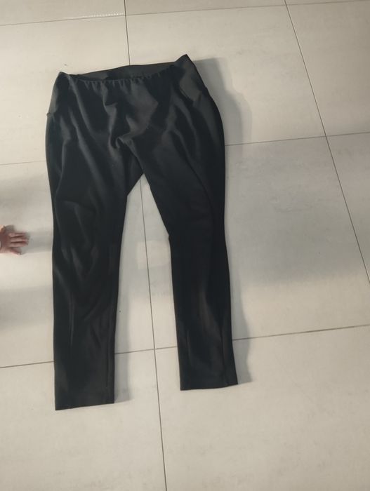Leginsy czarne .