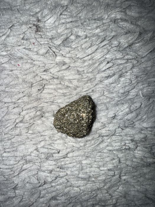 Kamień naturalny piryt