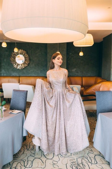 Продається вечірня сукня із салону Crystal