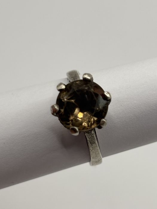 Pierścionek z kwarcem dymnym 0070